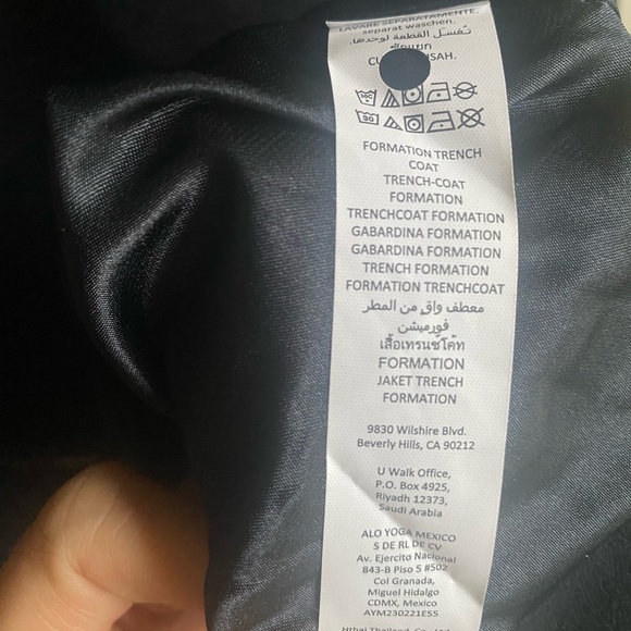 New Alo Yoga Formation Trench Coat Black - Picture 14 of 15